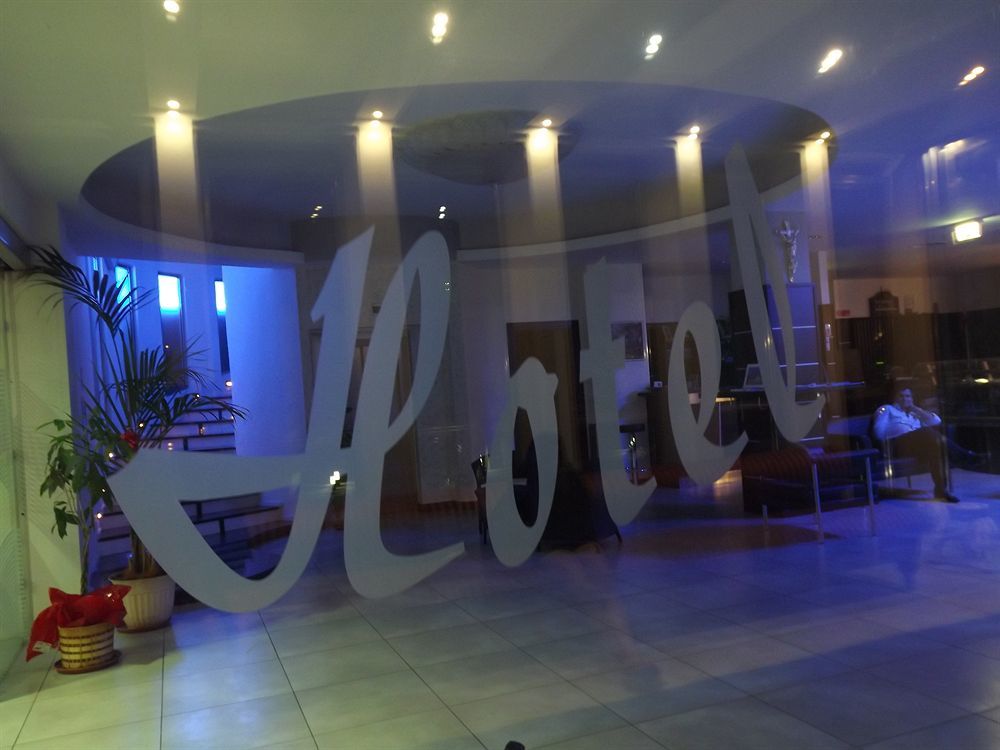 Hotel Insteia Polla Exteriör bild