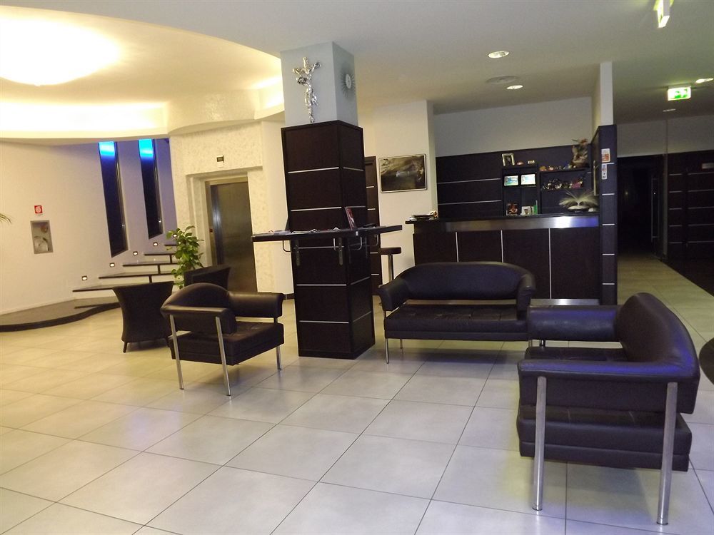 Hotel Insteia Polla Exteriör bild
